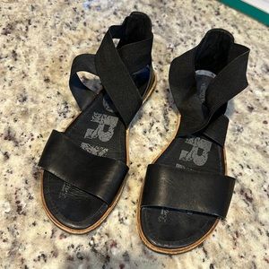 Sorel size 9.5 women